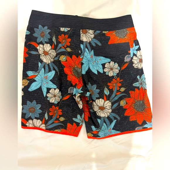 Men’s Size 32 Surf Cuz Board Shorts - Picture 2 of 4